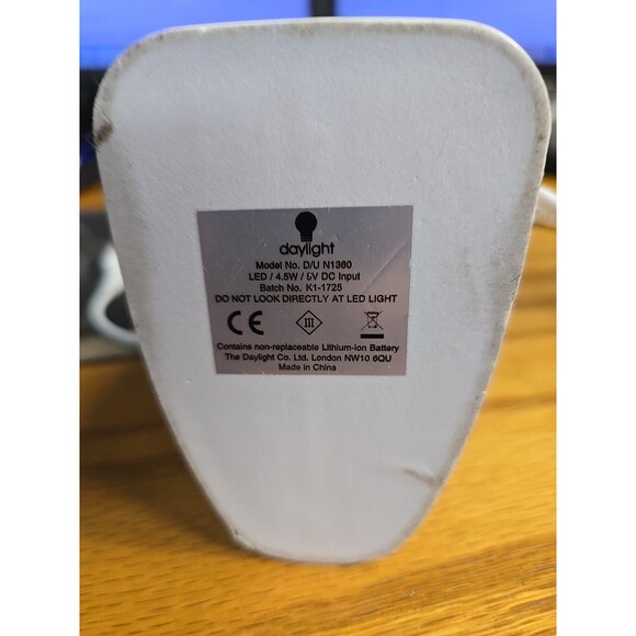 Daylight D/U N1380 LED Desk Lamp USB Rechargeable Foldable Portable - Picture 8 of 9